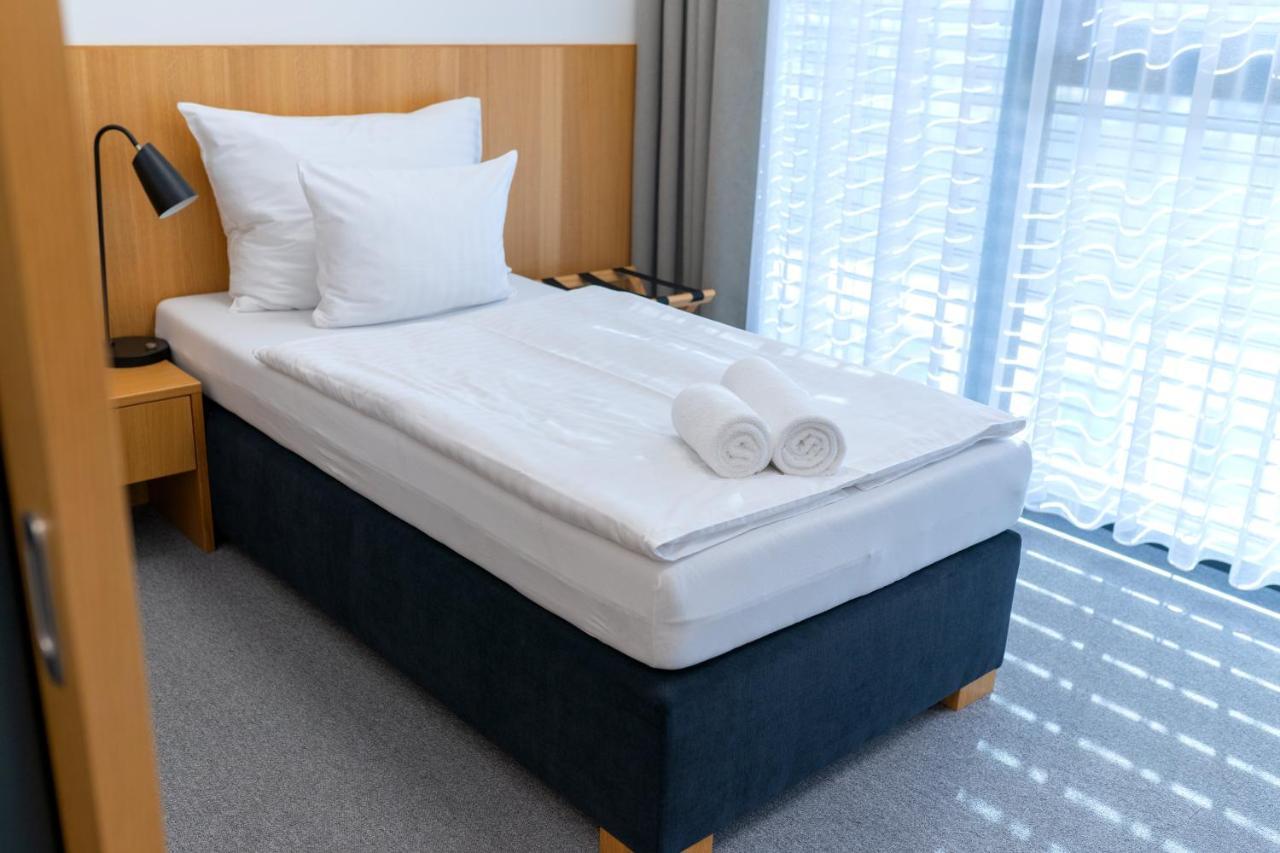 Hotel Smetanova Vsetin Ngoại thất bức ảnh