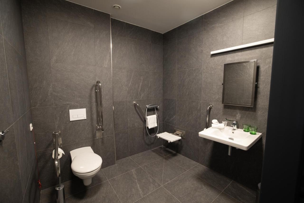 Hotel Smetanova Vsetin Ngoại thất bức ảnh