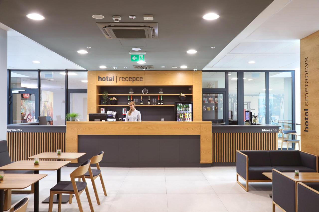 Hotel Smetanova Vsetin Ngoại thất bức ảnh